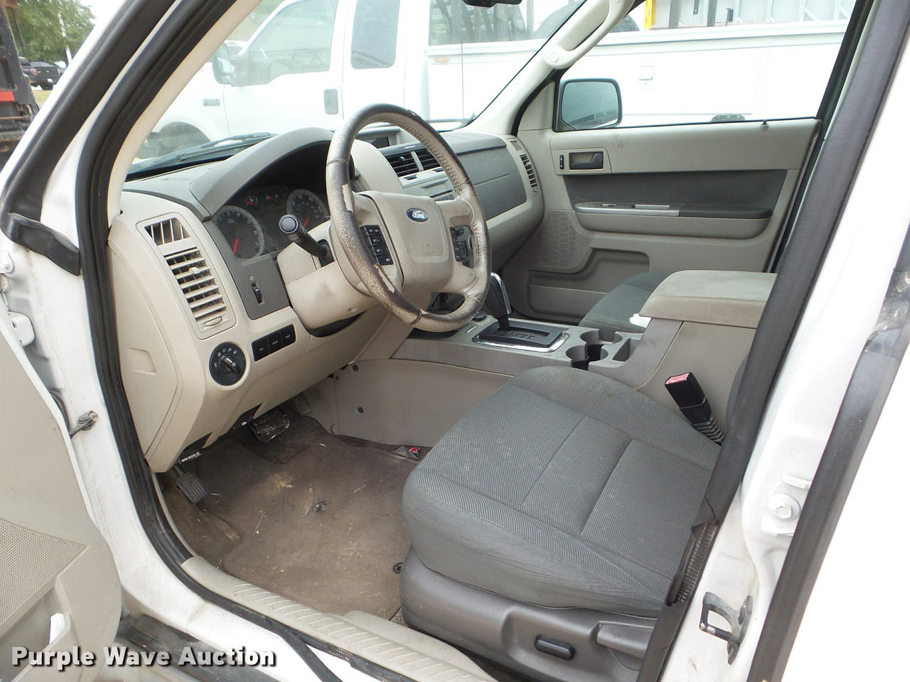 2009 Ford Escape Hybrid Interior by CreativeT01 on DeviantArt