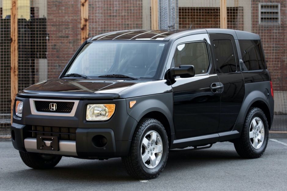 No Reserve: 47k-Kilometer 2005 Honda Element EX 4WD for sale on BaT  Auctions - sold for $17,500 on June 24, 2020 (Lot #33,133) | Bring a Trailer