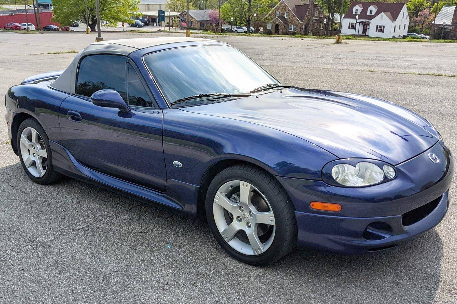 2003 Mazda MX-5 Miata Special Edition auction - Cars & Bids