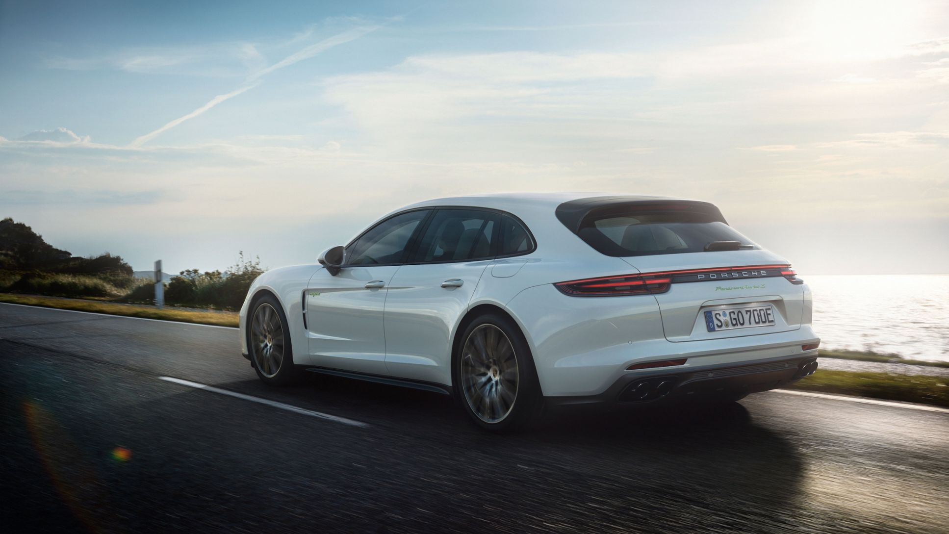 The most powerful Sport Turismo becomes a plug-in hybrid - Porsche Newsroom