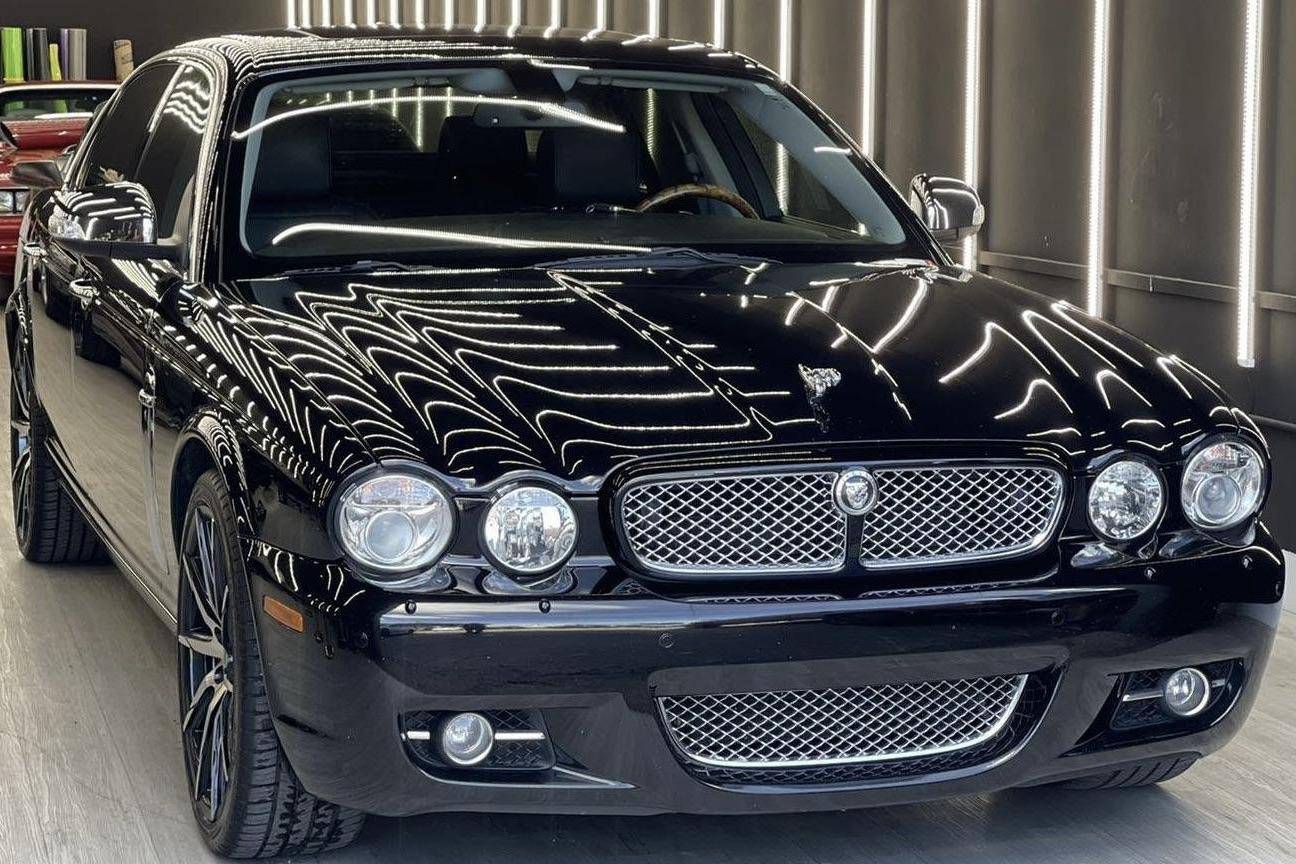 2008 Jaguar XJ Super V8 auction - Cars & Bids