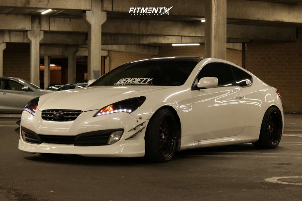2012 Hyundai Genesis Coupe 3.8 R-Spec with 19x9.5 ESR Sr01 and Radar 245x35  on Coilovers | 618531 | Fitment Industries