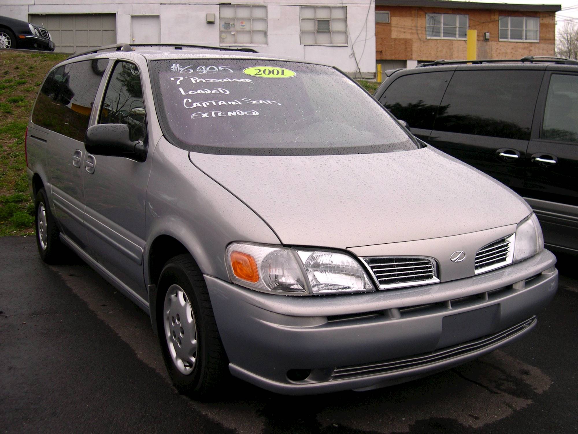 2001 Oldsmobile Silhouette Premiere 4dr Passenger Van 4-spd auto w/OD