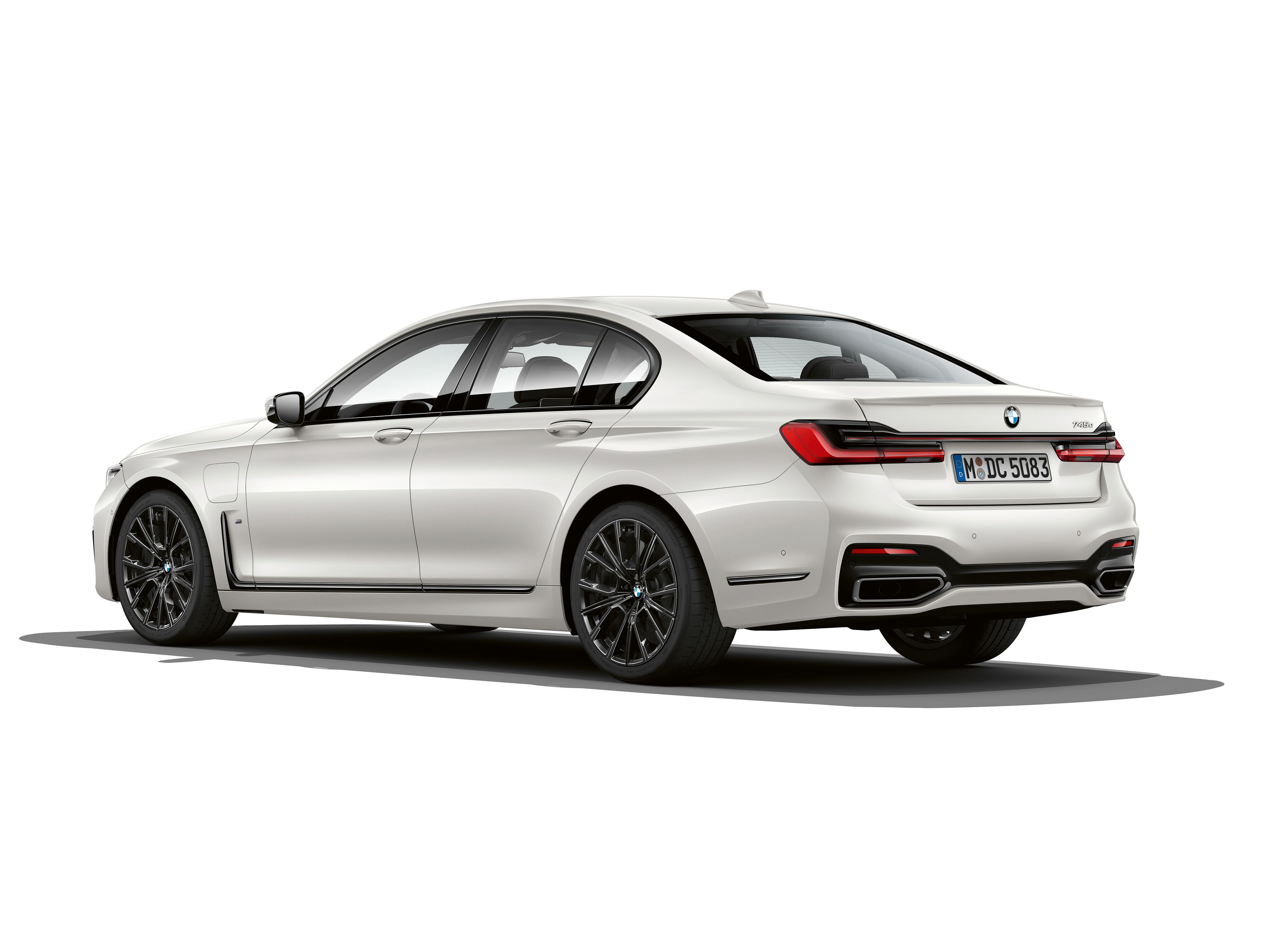The 2020 BMW 745e – A Better Plug-In Luxury Sedan