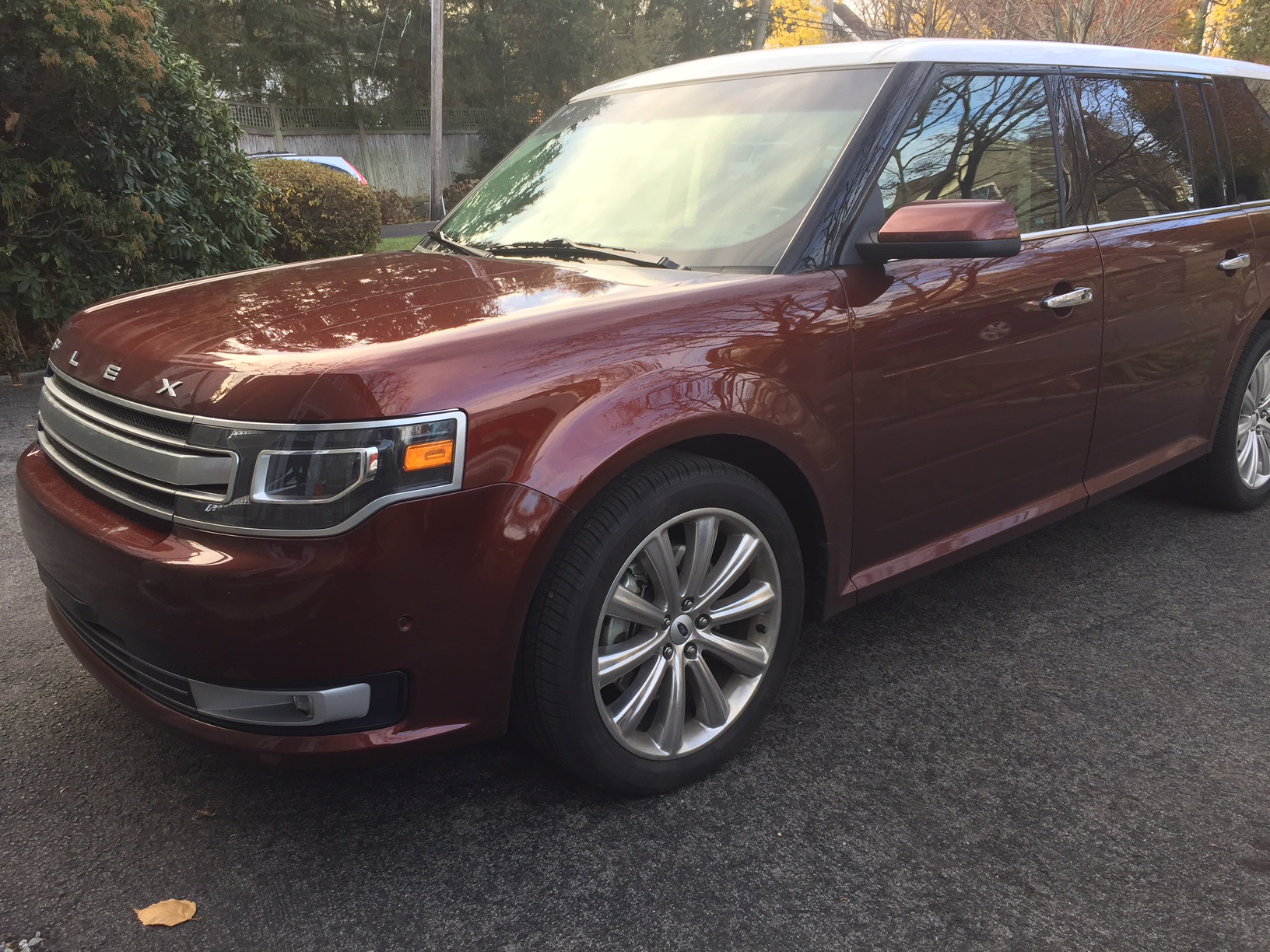 USED: Flexing Its Status As A Top Crossover: The 2015 Ford Flex – A Girls  Guide to Cars