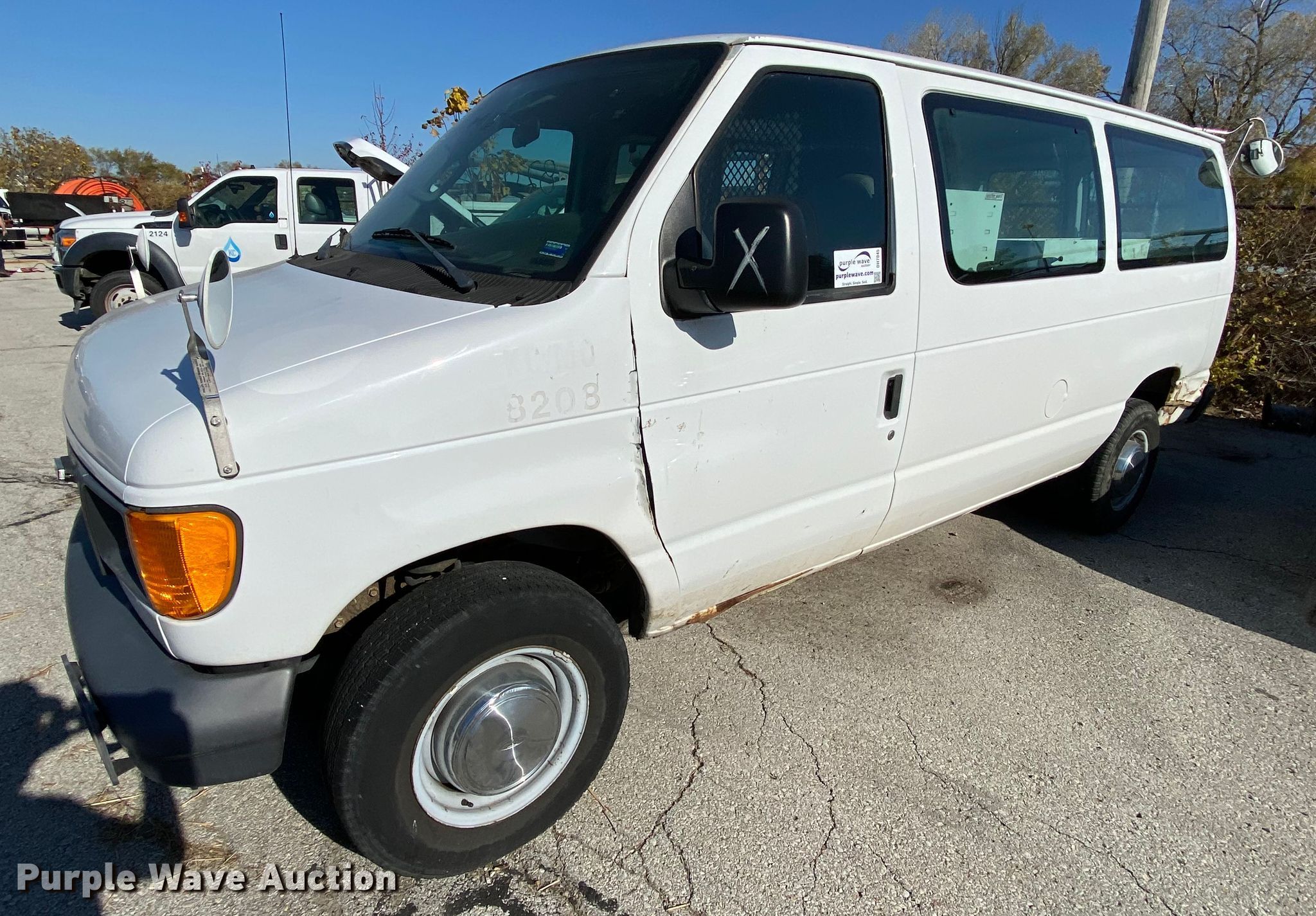2006 Ford E250 van in Kansas City, MO | Item DH7045 sold | Purple Wave