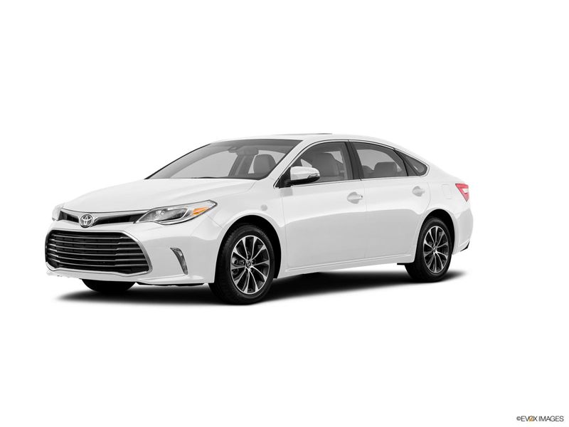 2018 Toyota Avalon Research, photos, specs, and expertise | CarMax