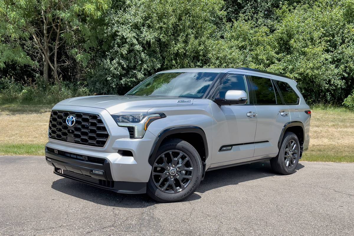 Is the Redesigned 2023 Toyota Sequoia a Good SUV? 5 Pros and 4 Cons |  Cars.com