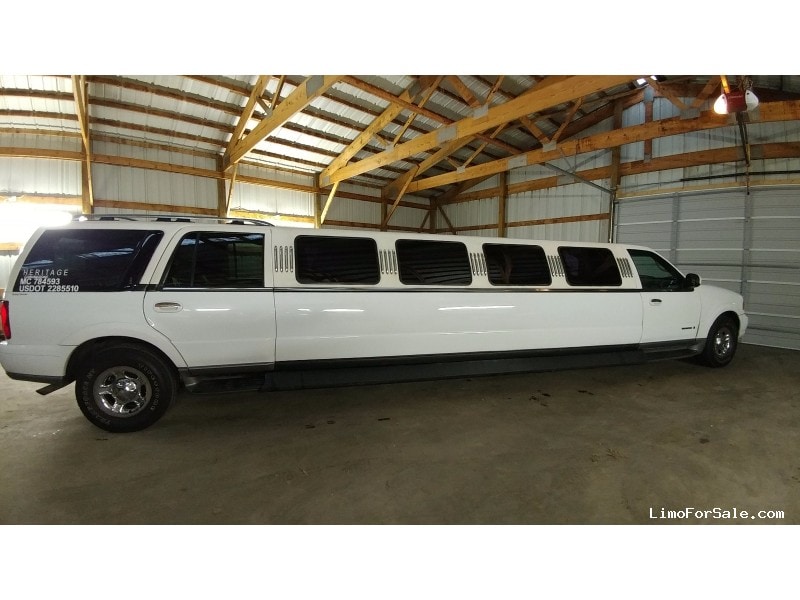 Used 2001 Lincoln Navigator SUV Stretch Limo Westwind - Gillett, Wisconsin  - $9,500 - Limo For Sale