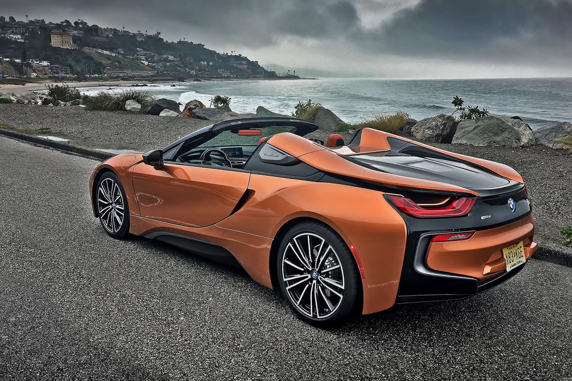 BMW's i8 Roadster Matches Your Mood at the Flick of a Switch