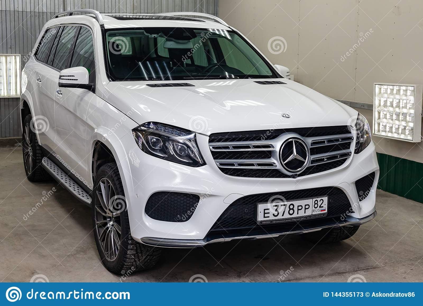 Front View of Luxury Very Expensive New White Mercedes-Benz GLS 350d Car  Stands in the Washing Box Waiting for Repair in Auto Editorial Stock Photo  - Image of motor, display: 144355173
