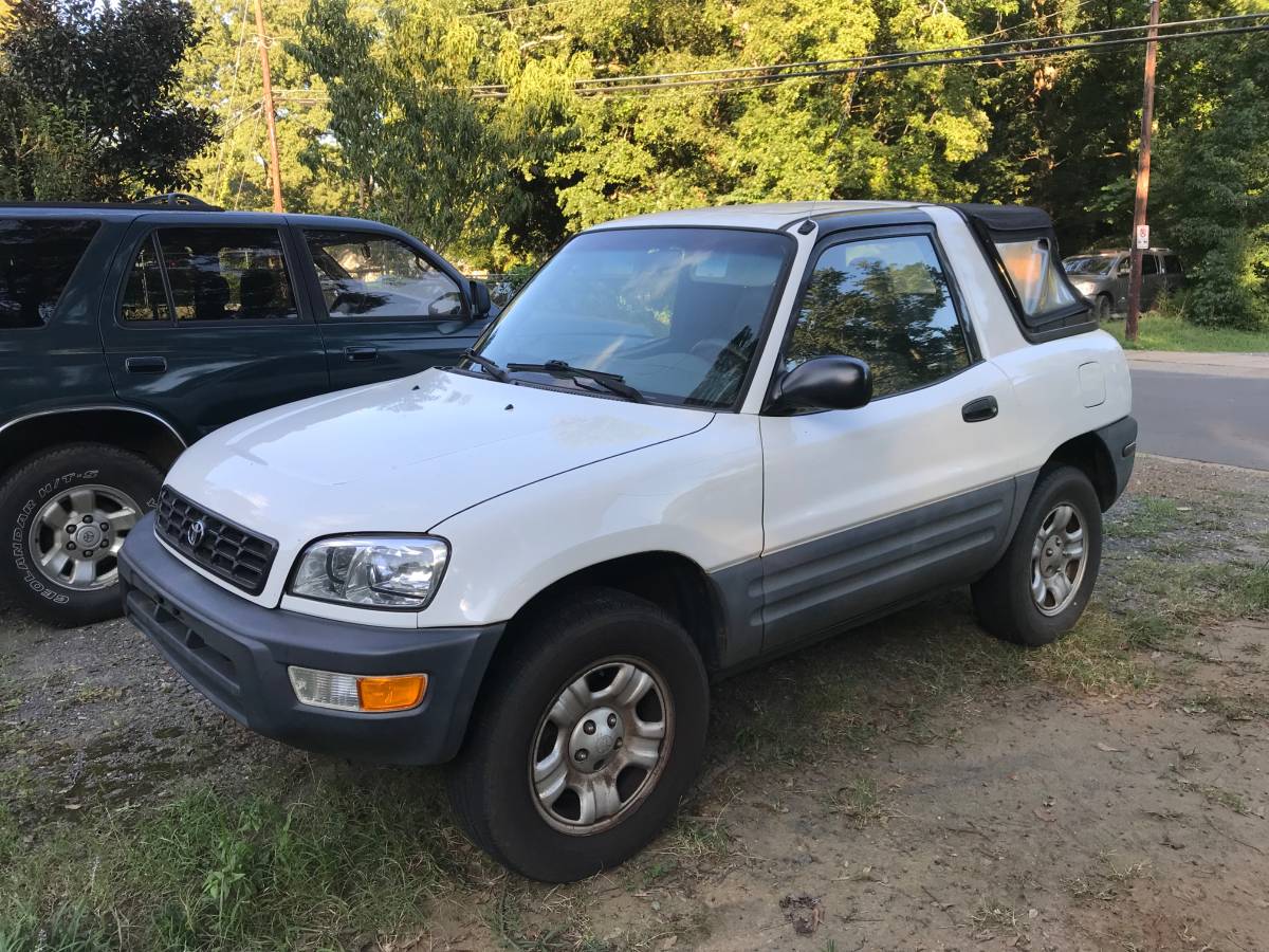 Rad SUV: 1999 Toyota RAV4 Two Door - SOLD! | GuysWithRides.com