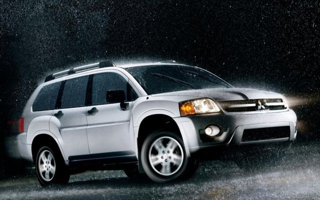 2010 Mitsubishi Endeavor Rating - The Car Guide