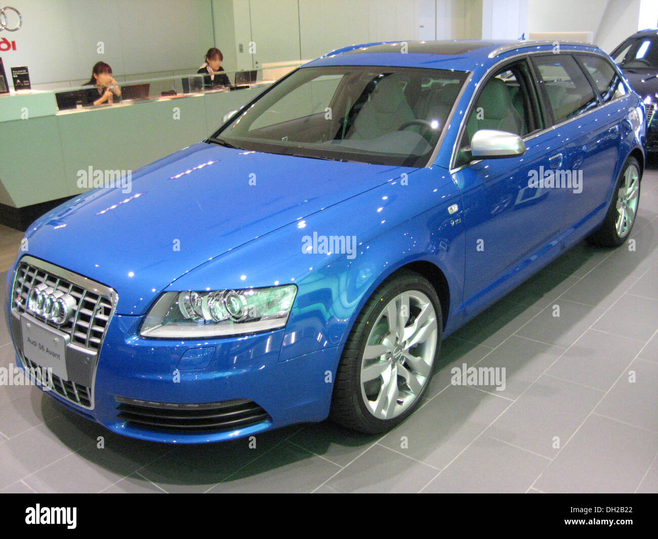 2007 Audi S6 Avant Stock Photo - Alamy