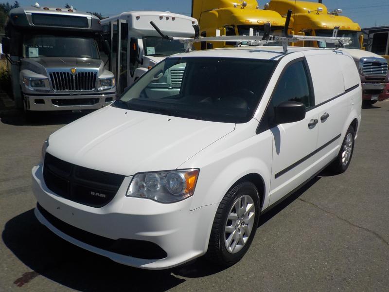 Repo.com | 2014 Dodge Ram Caravan Cargo Van with Shelving & Ladder Rack