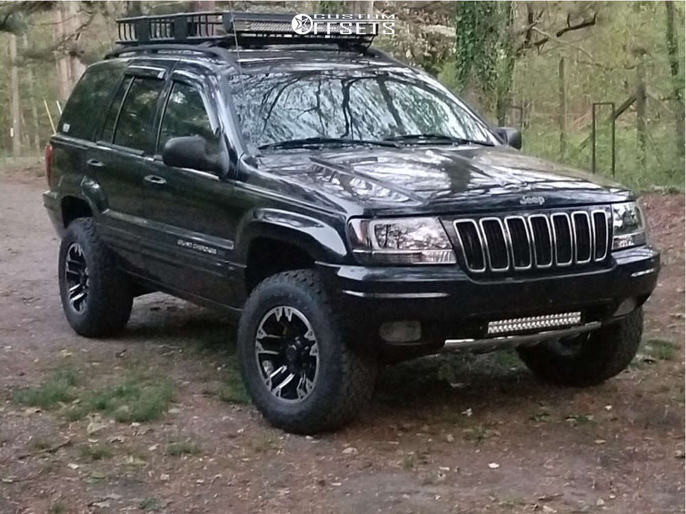 2002 Jeep Grand Cherokee with 18x10 -12 Fuel Throttle and 27/10.5R18 Kumho  All Season and Suspension Lift 2.5" | Custom Offsets