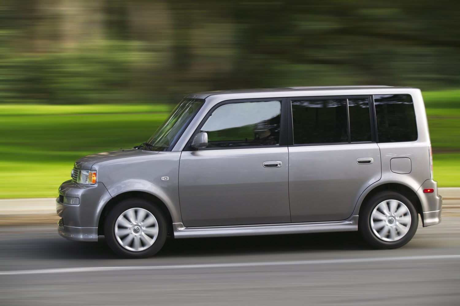 2004-2005 Scion xB 032 - Toyota USA Newsroom