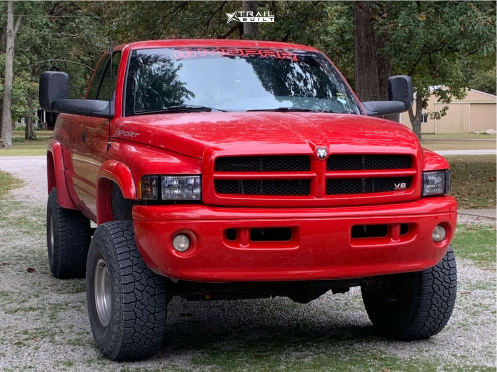 1999 Dodge Ram 1500 Wheel Offset Aggressive > 1" Outside Fender Suspension  Lift 5" | 815642 | TrailBuilt Off-Road