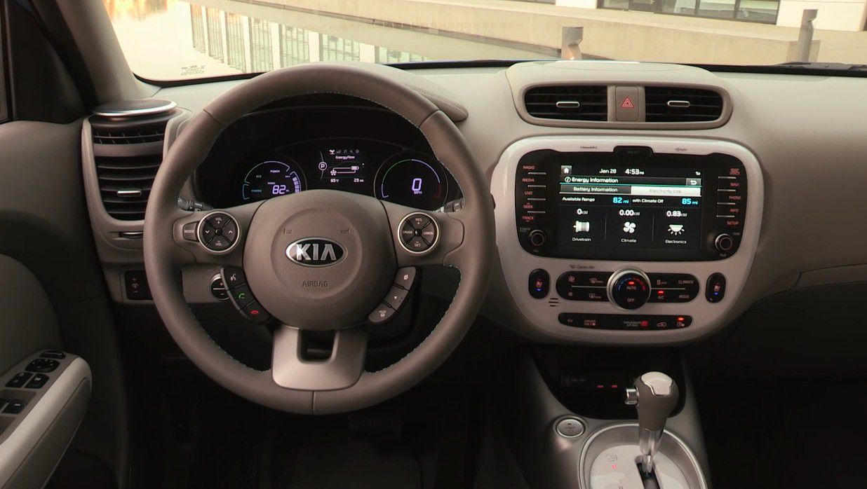 Kia Soul EV whirs along — when it's full of electricity