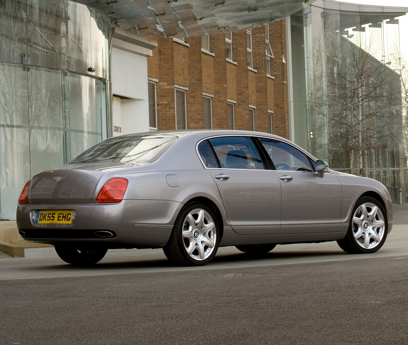 Bentley Continental Flying Spur (2008) - picture 9 of 12