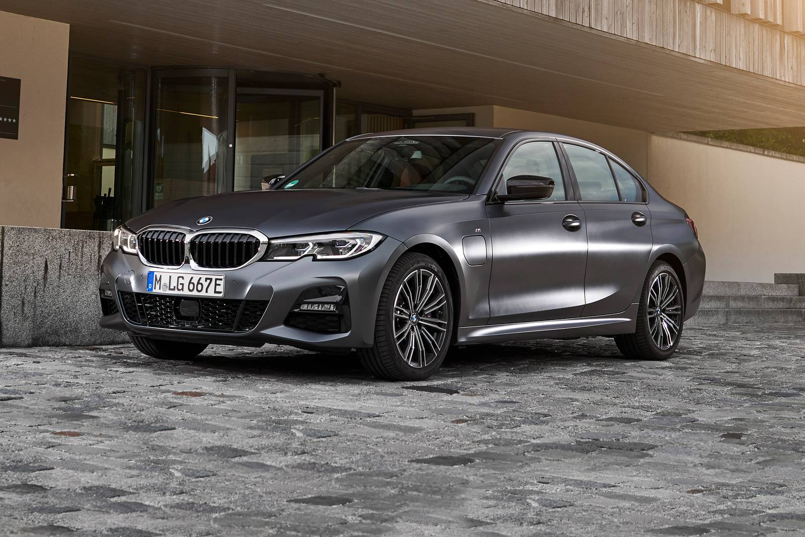 2022 BMW 3 Series Plug-in Hybrid Prices, Reviews, and Pictures | Edmunds
