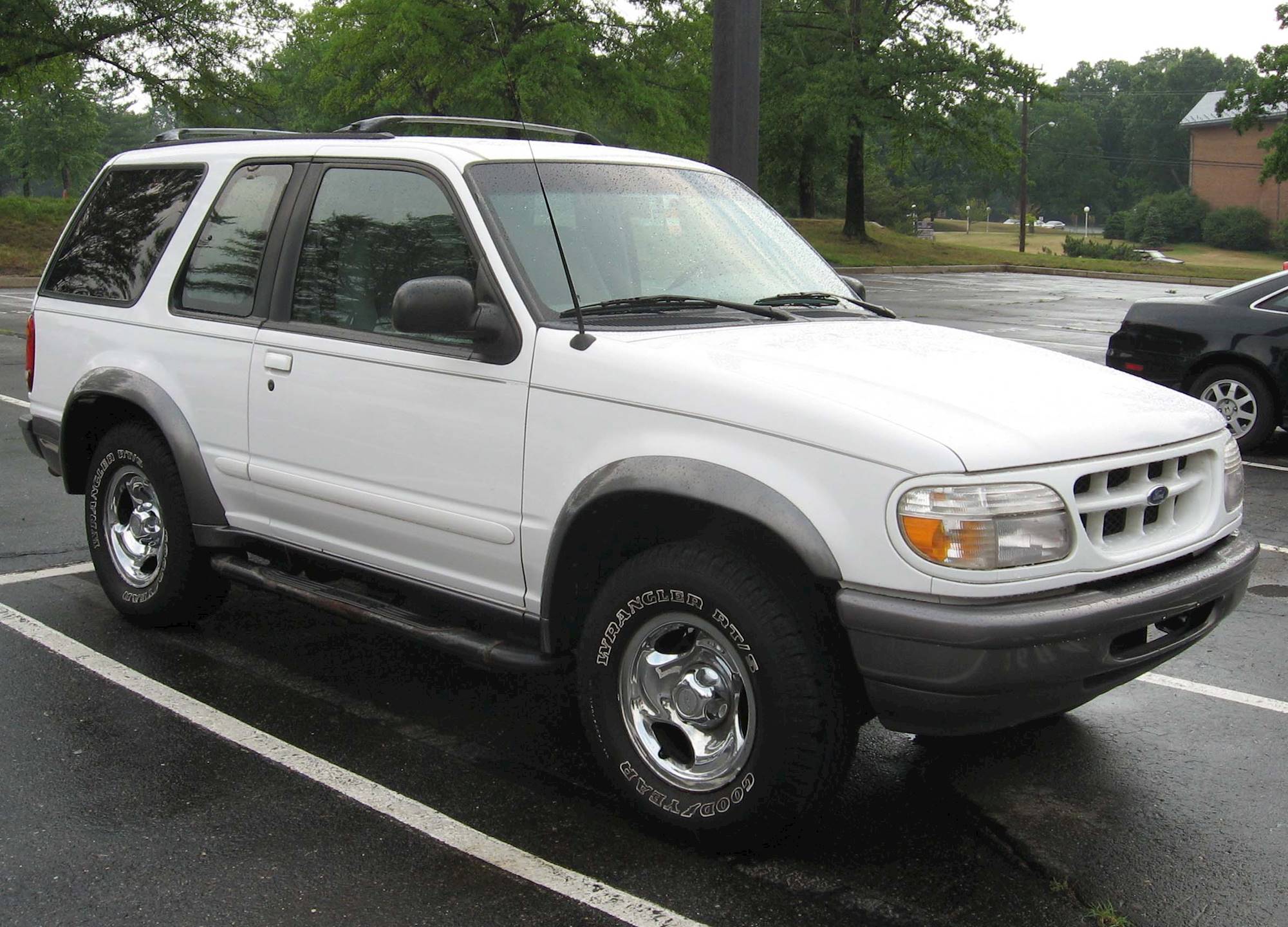 1997 Ford Explorer Eddie Bauer - 4dr SUV 4.0L V6 4x4