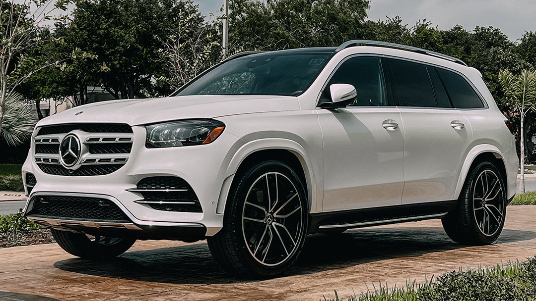 Mercedes-Benz of San Juan on Twitter: "Beautiful new 2022 Mercedes-Benz GLS  450 🔥 #MercedesBenzofSanJuan #MBSJ #GLS450 https://t.co/xfCgkZhK6g" /  Twitter