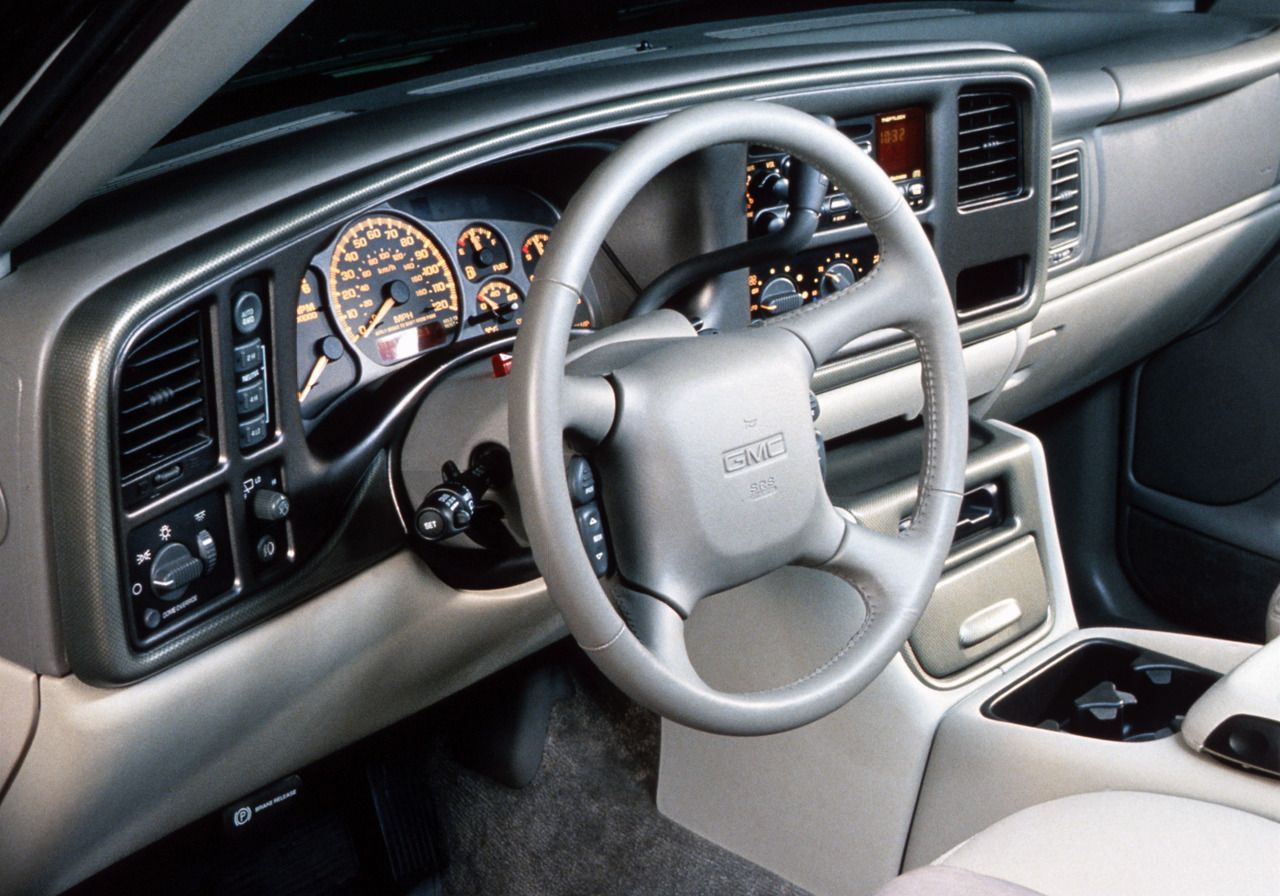 Car Interiors | 2000 gmc yukon, Gmc yukon, Gmc