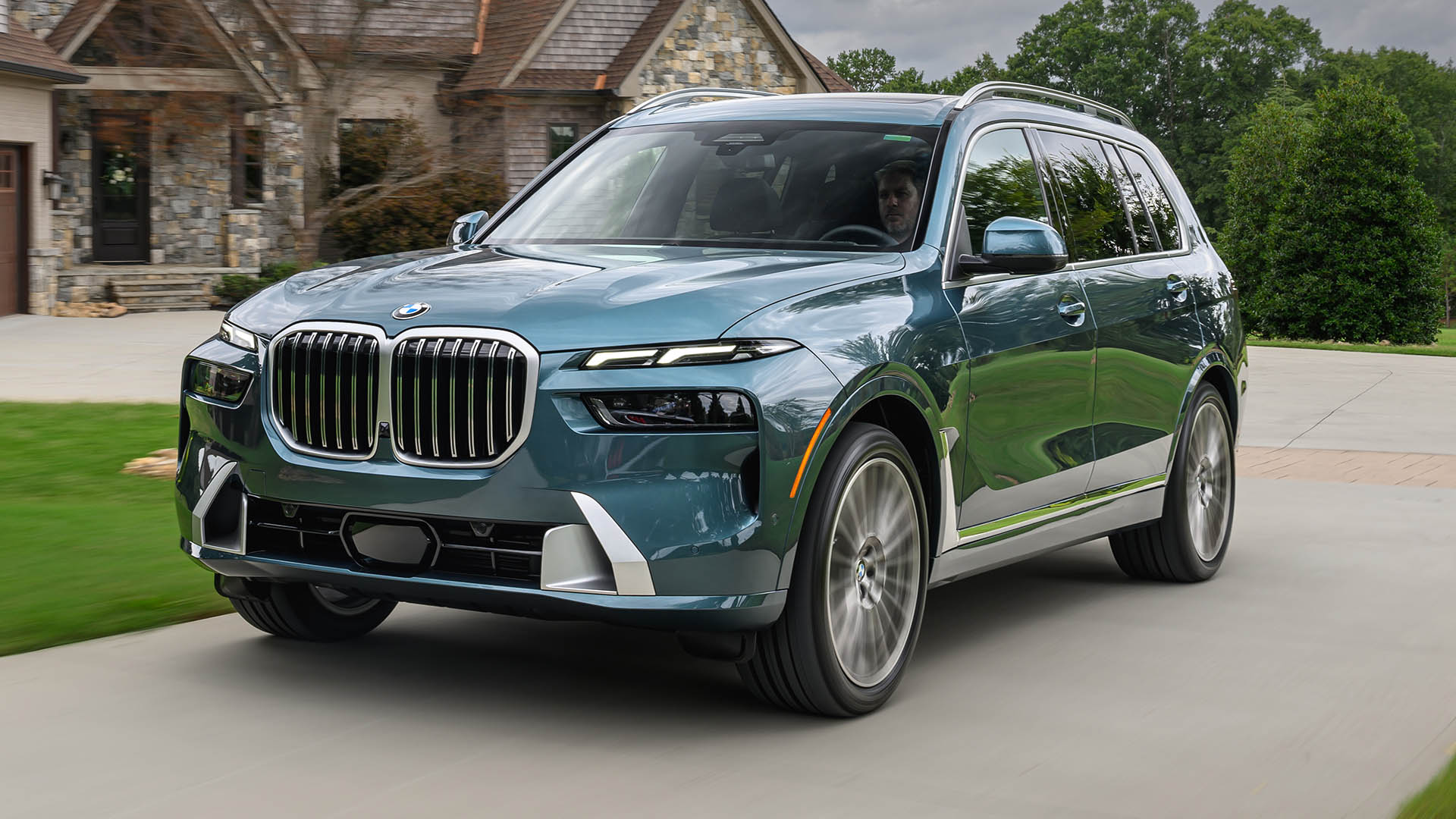 BMW X7 Review & Prices 2023 | AutoTrader UK