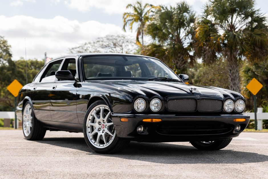 2002 Jaguar XJR 100 for sale on BaT Auctions - sold for $30,000 on April  30, 2022 (Lot #72,024) | Bring a Trailer
