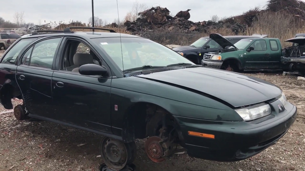 1998 Saturn Twincam Station Wagon Scrapped! - YouTube