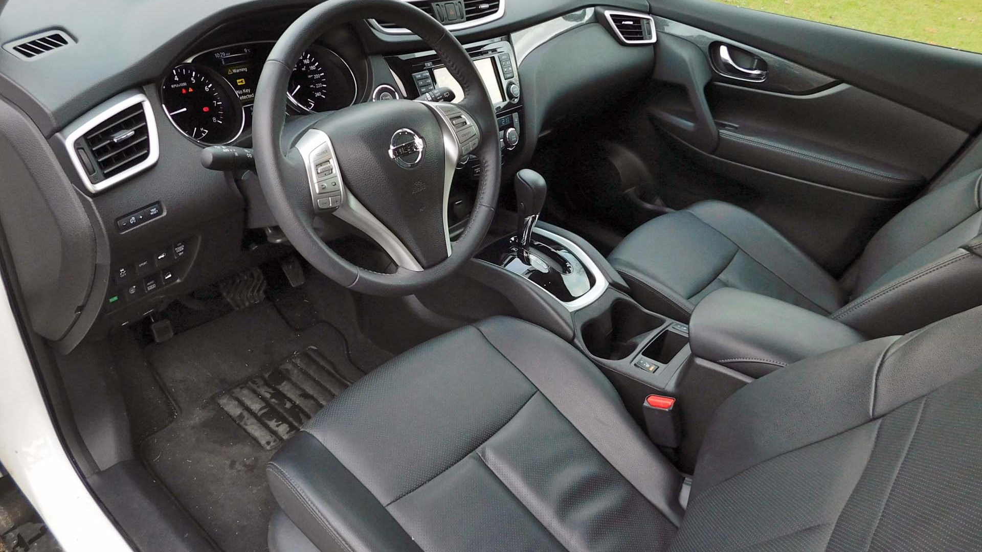 2016 Nissan Rogue SL Premium Test Drive Review | AutoTrader.ca