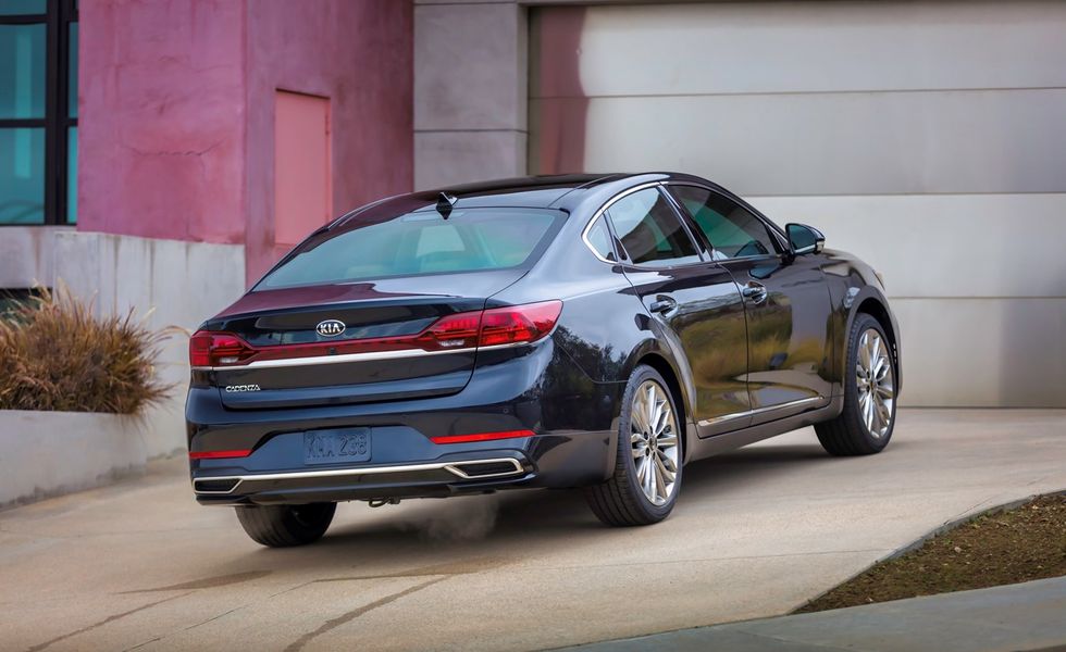 2020 Kia Cadenza Review, Pricing, and Specs