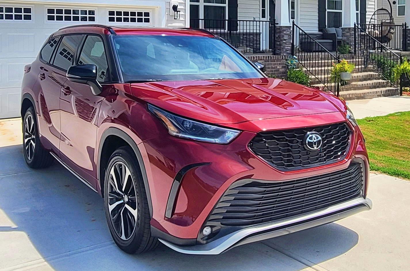 Just got a fiery red 2022 Toyota Highlander XSE AWD. : r/ToyotaHighlander