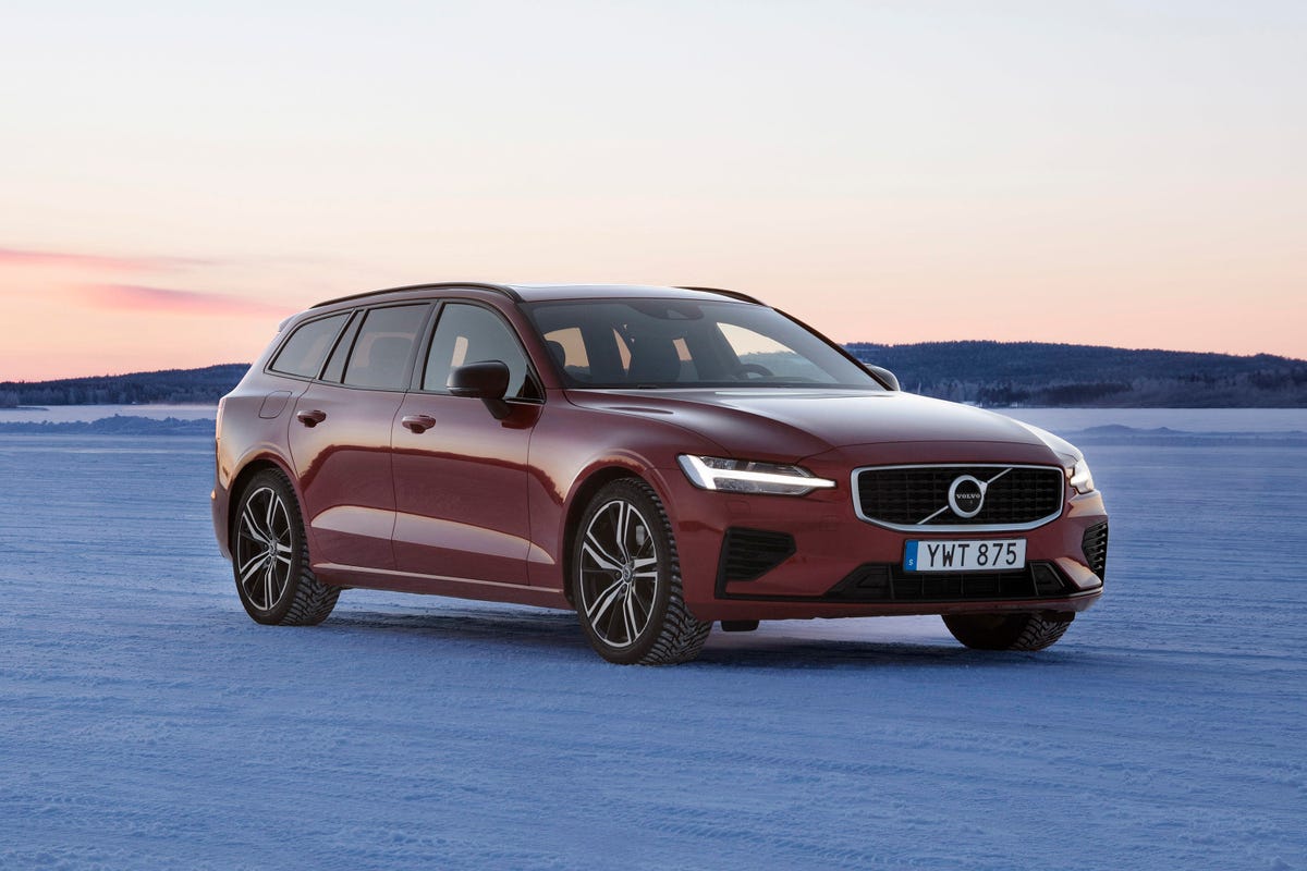 2020 Volvo V60 T8: A powerful hybrid wagon - CNET