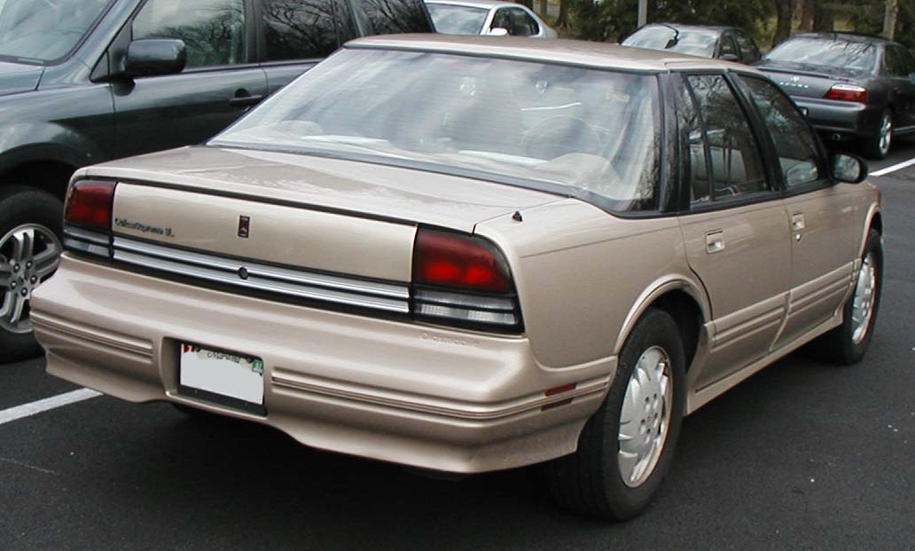 File:Oldsmobile-Cutlass-Supreme-rear.jpg - Wikipedia