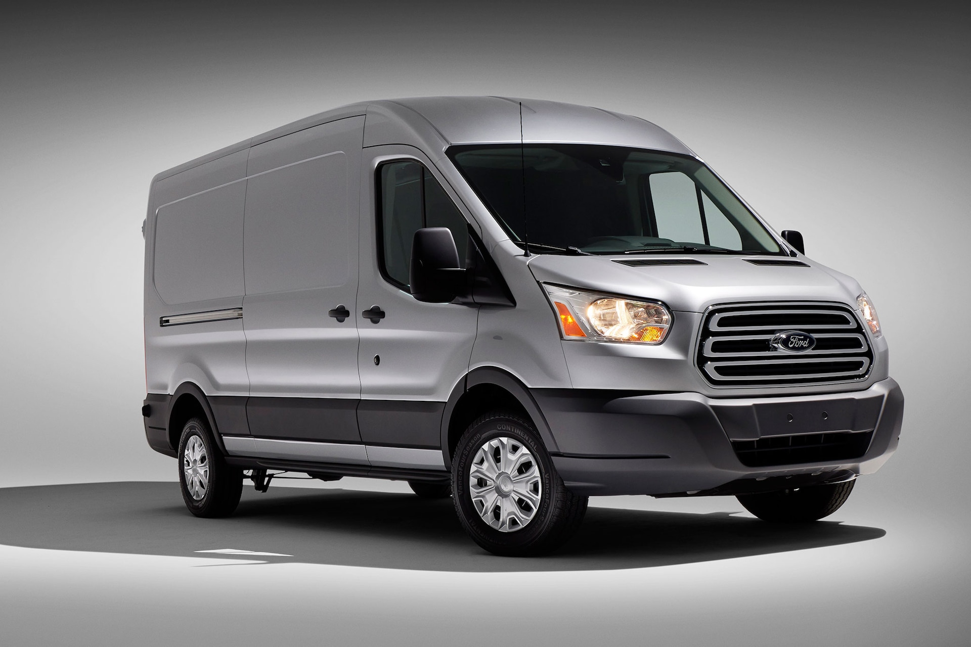 2015 Ford Transit MPG, Output, Cargo Capacity Detailed