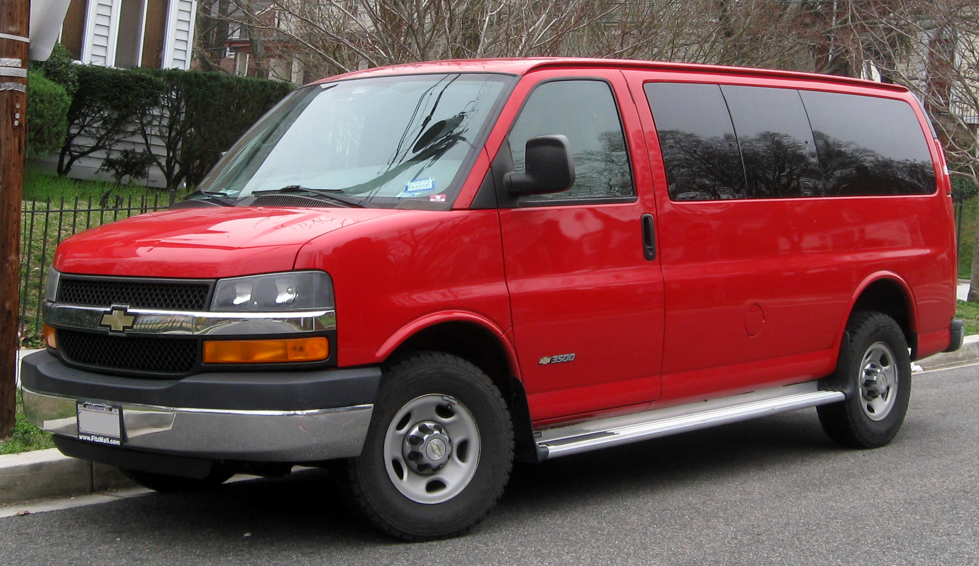 File:Chevrolet Express 3500 -- 03-16-2012.JPG - Wikimedia Commons