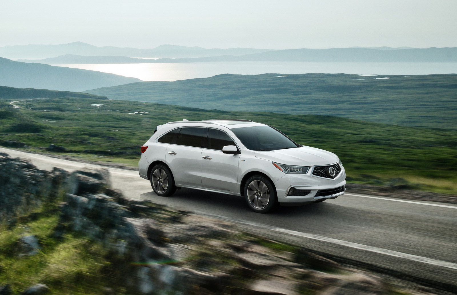 2018 Acura MDX Sport Hybrid Arrives at US Dealers Priced From $53,095 »  AutoGuide.com News