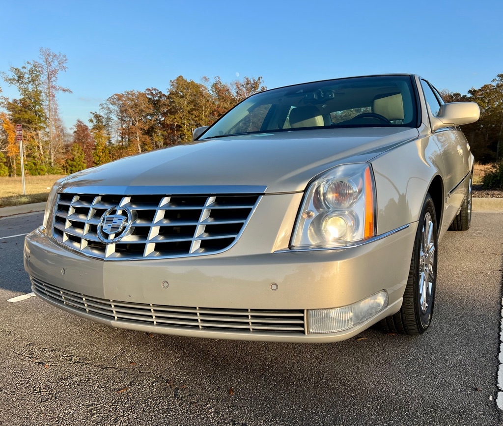 2009 CADILLAC DTS | ReDrive Automotive Group