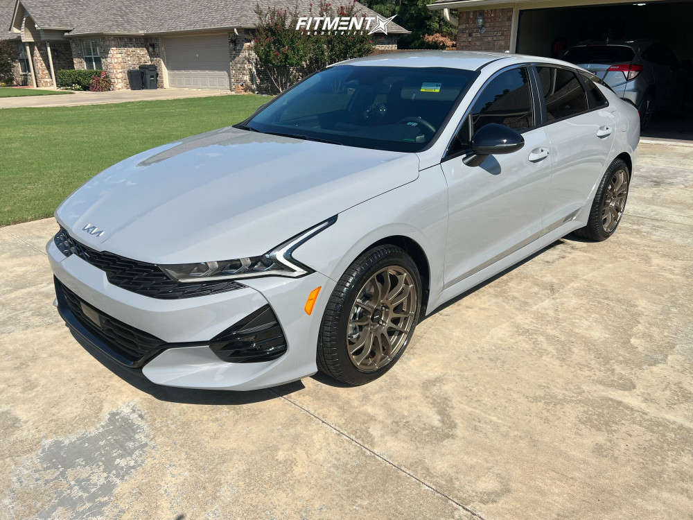 2023 Kia K5 GT-Line with 18x8 AVID1 AV20 and Pirelli 235x45 on Stock  Suspension | 2375319 | Fitment Industries