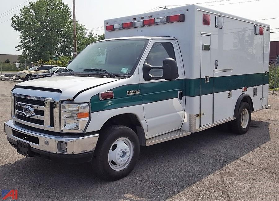 Auctions International - Auction: Village of Minoa DPW, NY #15094 ITEM: 2011  Ford E350 Super Duty Ambulance