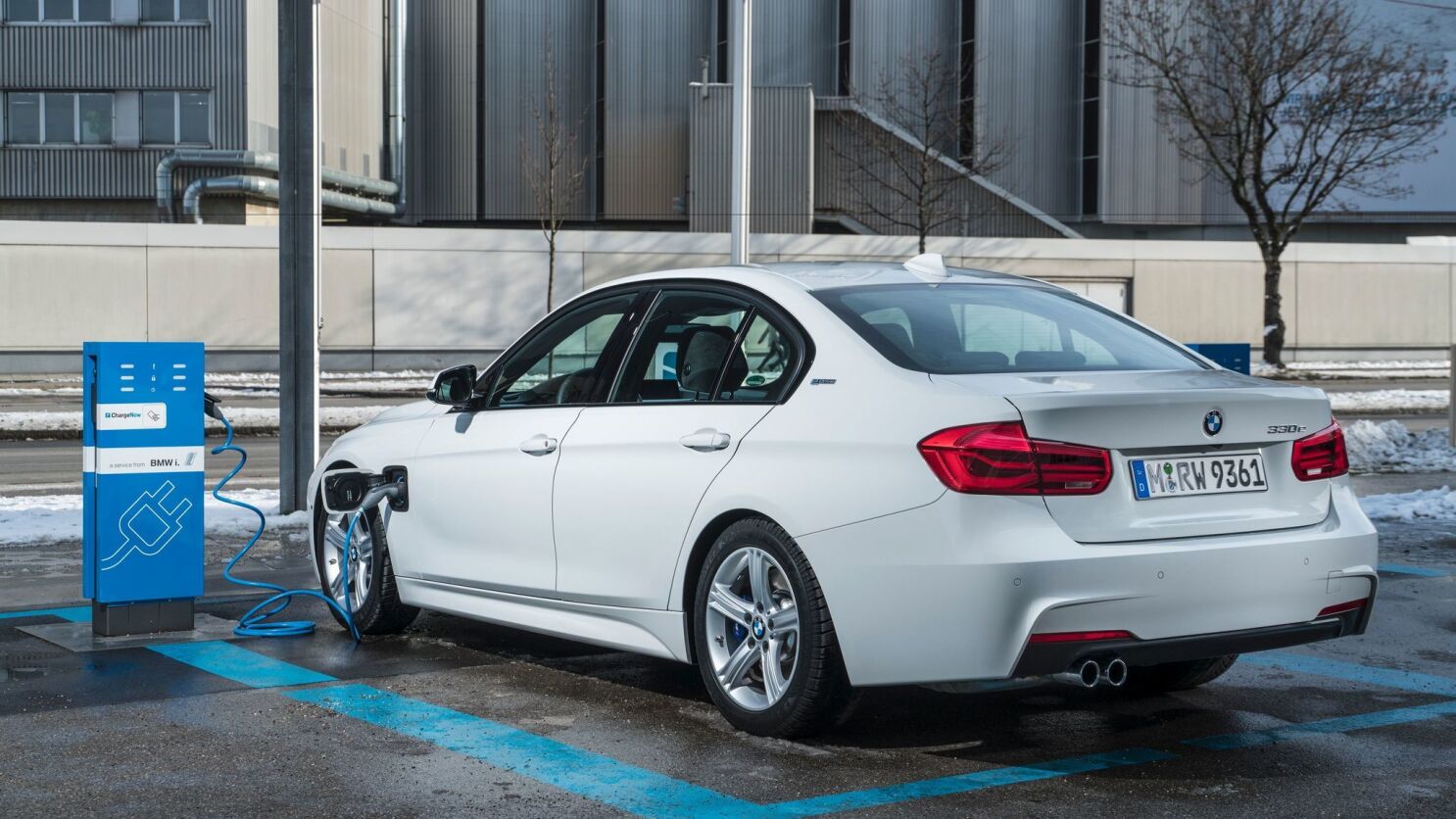 2017 BMW 330e iPerformance plug-in hybrid - The San Diego Union-Tribune