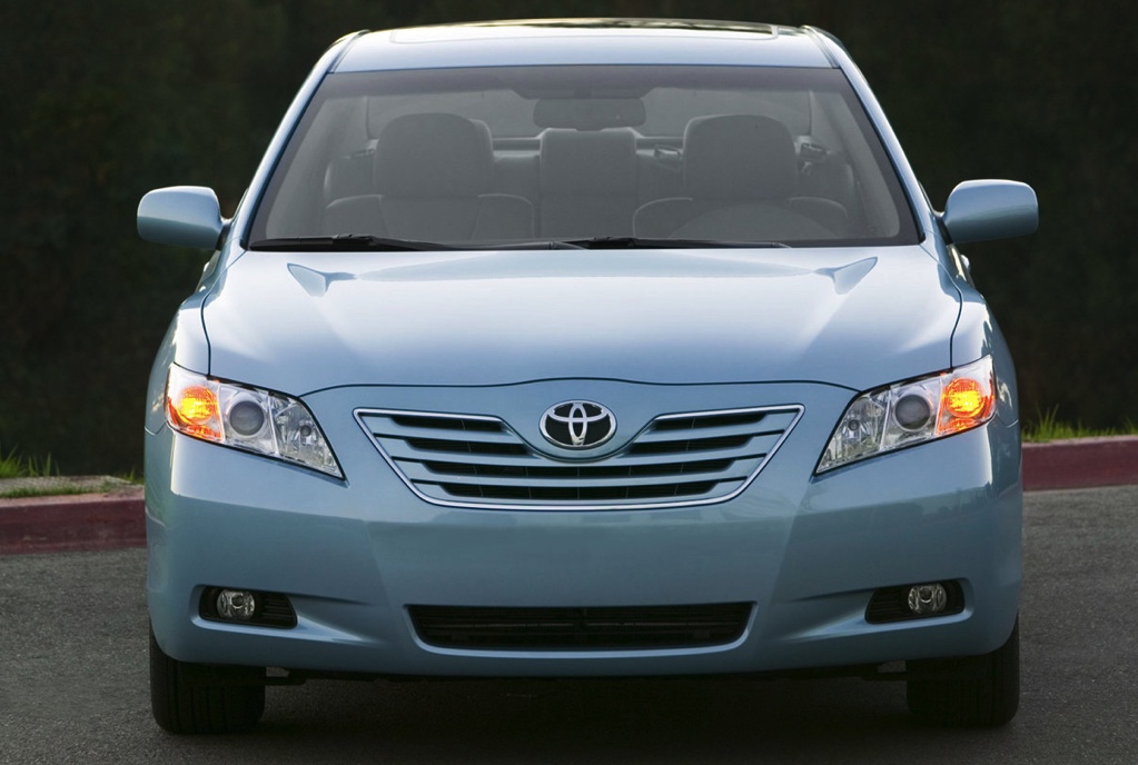Everyone Loves–or Loved the 2007 Toyota Camry