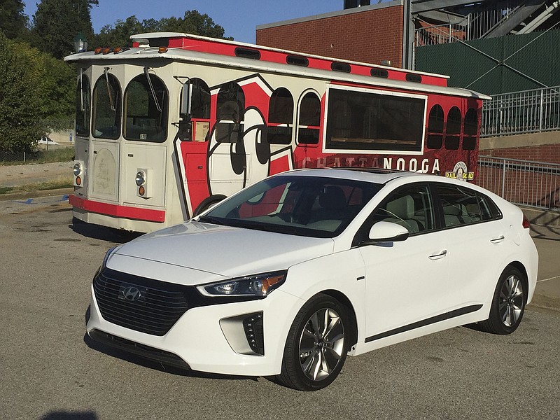 Test Drive: 2018 Hyundai Ioniq hybrid gets 55 mpg | Chattanooga Times Free  Press