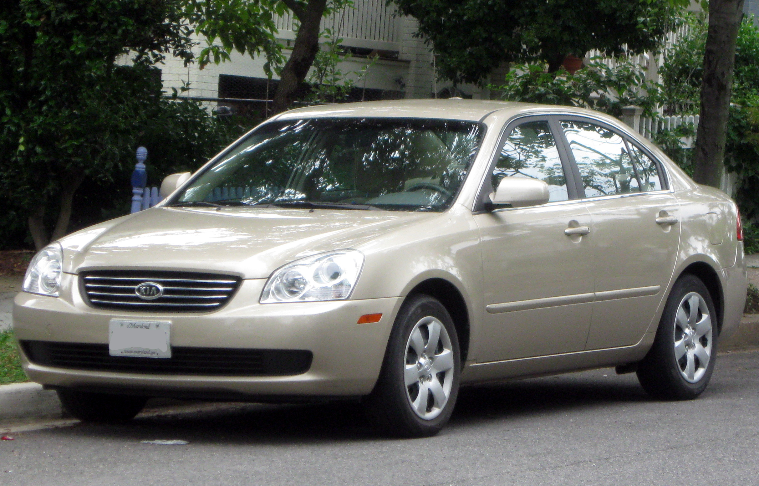 File:2006-2008 Kia Optima LX -- 06-20-2011.jpg - Wikimedia Commons