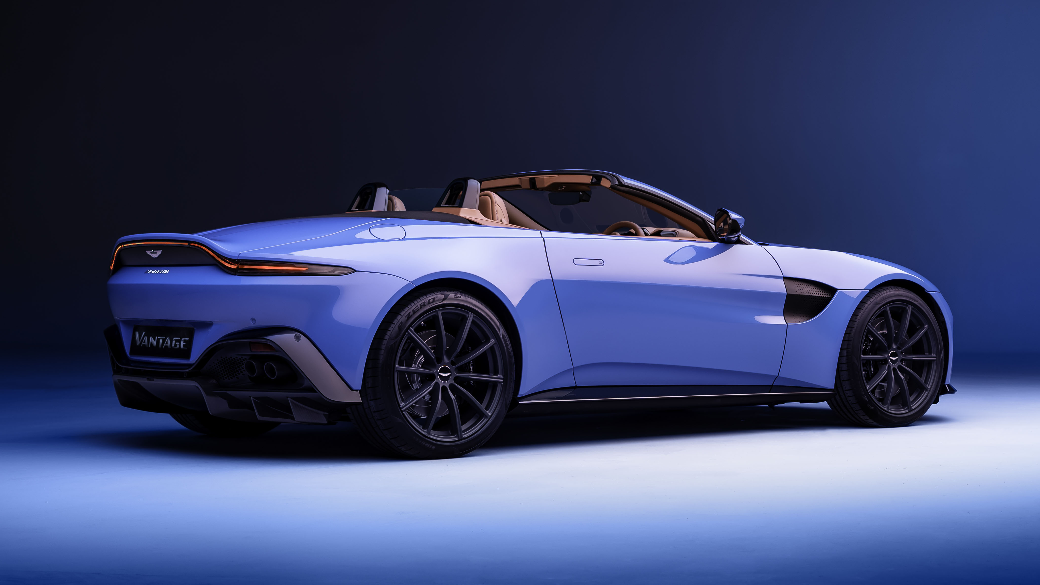 Behold: the new Aston Martin Vantage Roadster | Top Gear