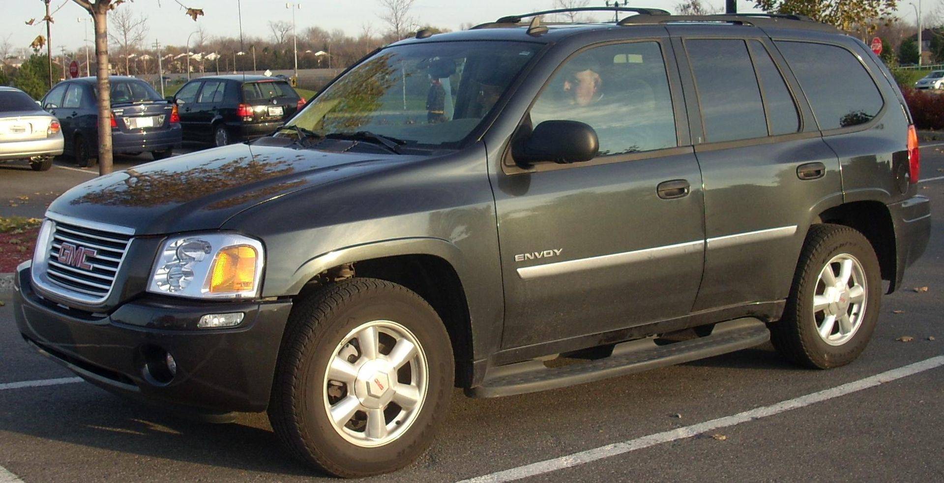 1998 GMC Envoy Base - 4dr SUV 4.3L V6 4x4 auto