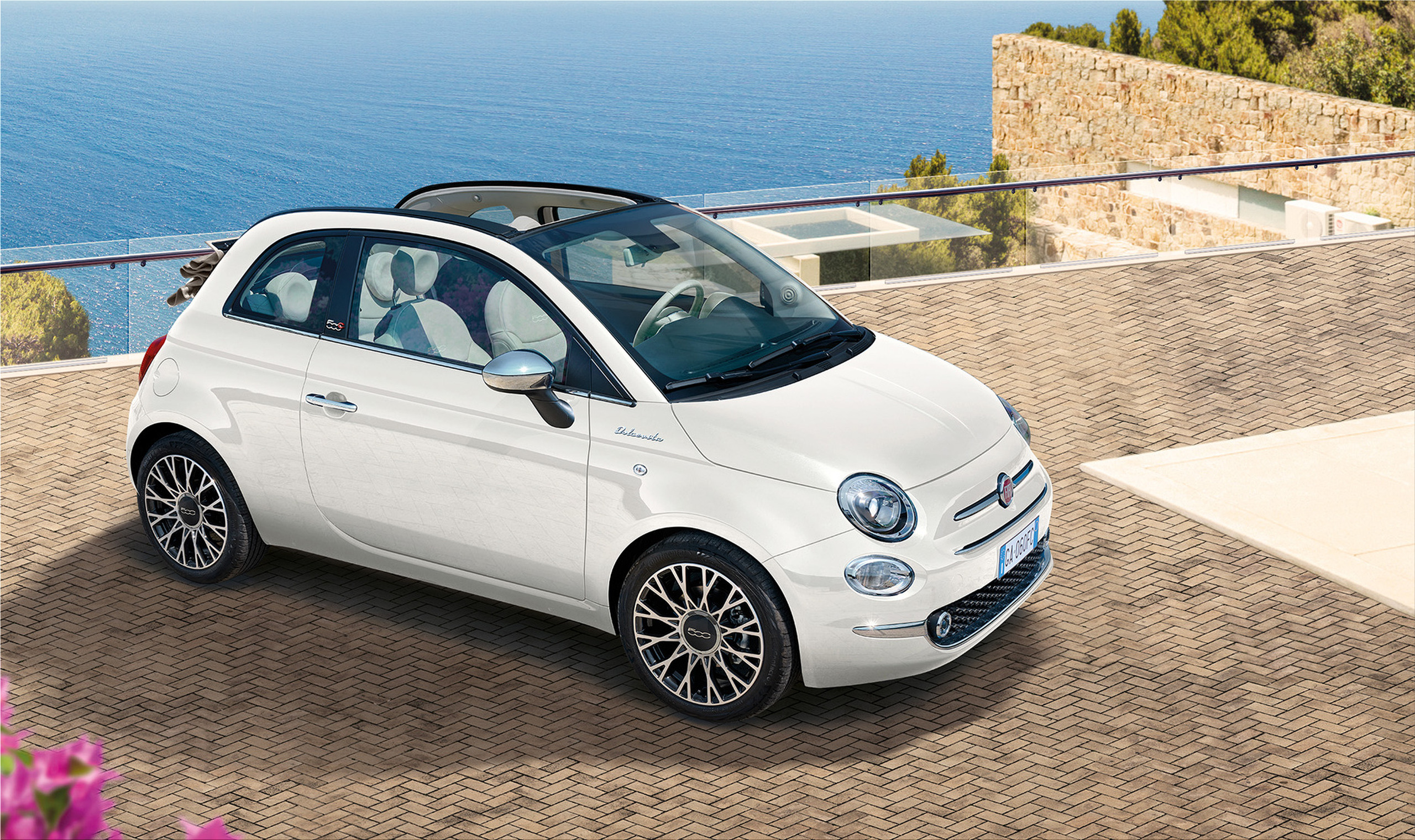The new Fiat 500C Dolcevita Edition and Fiat 500X Dolcevita Edition with  hybrid drives | Panorica