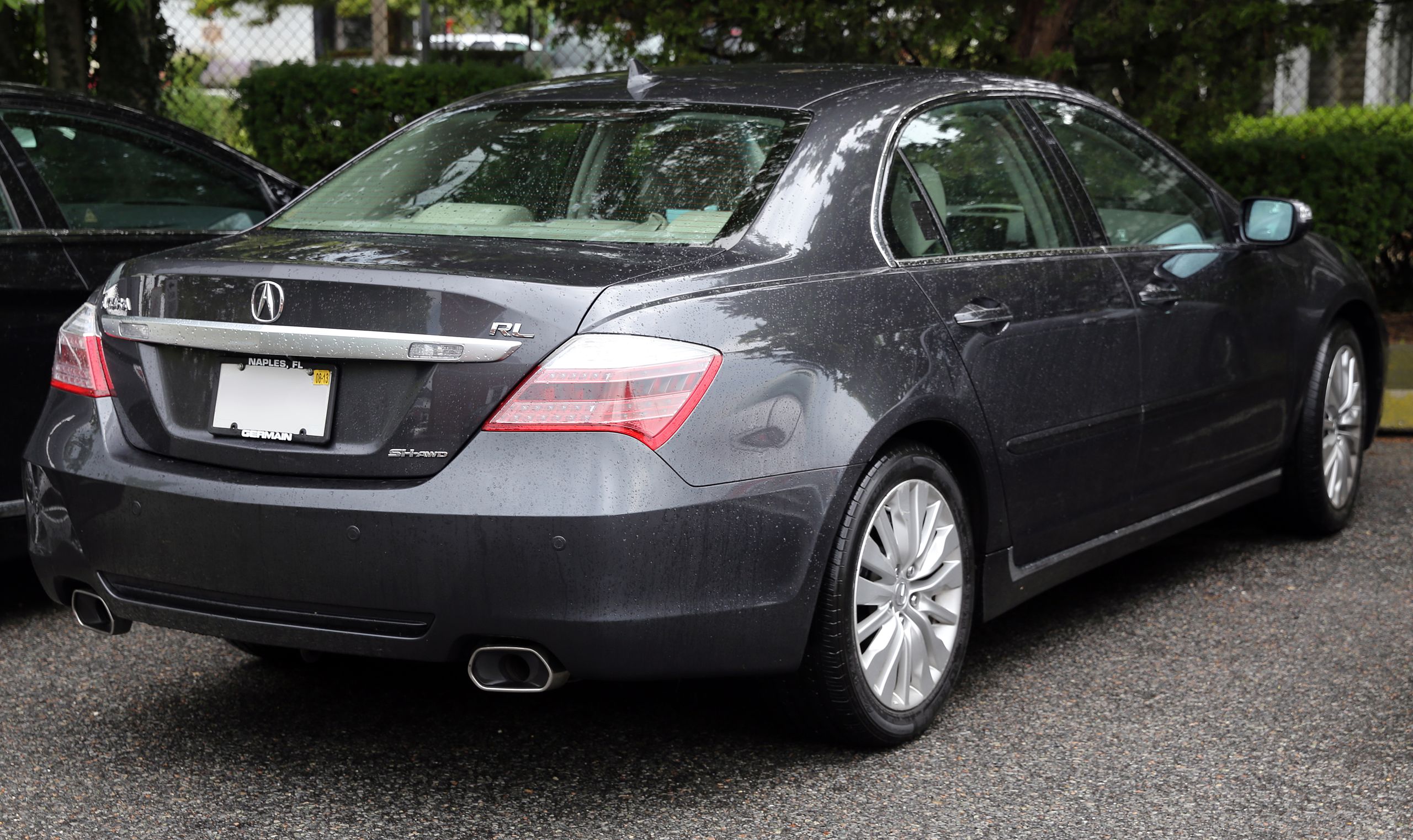 File:2011 Acura RL SH-AWD rear view.jpg - Wikimedia Commons